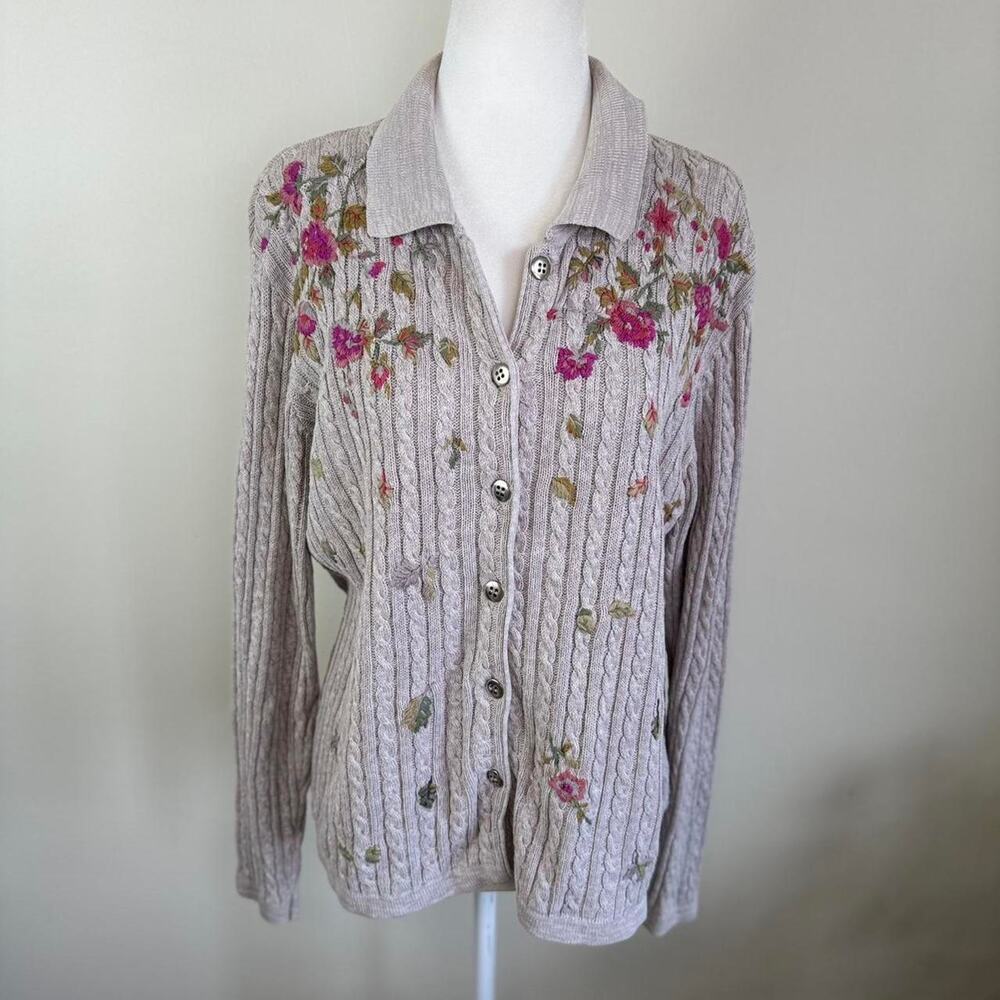 Vtg 90s S Cottagecore Floral embroidered grey taupe cardigan